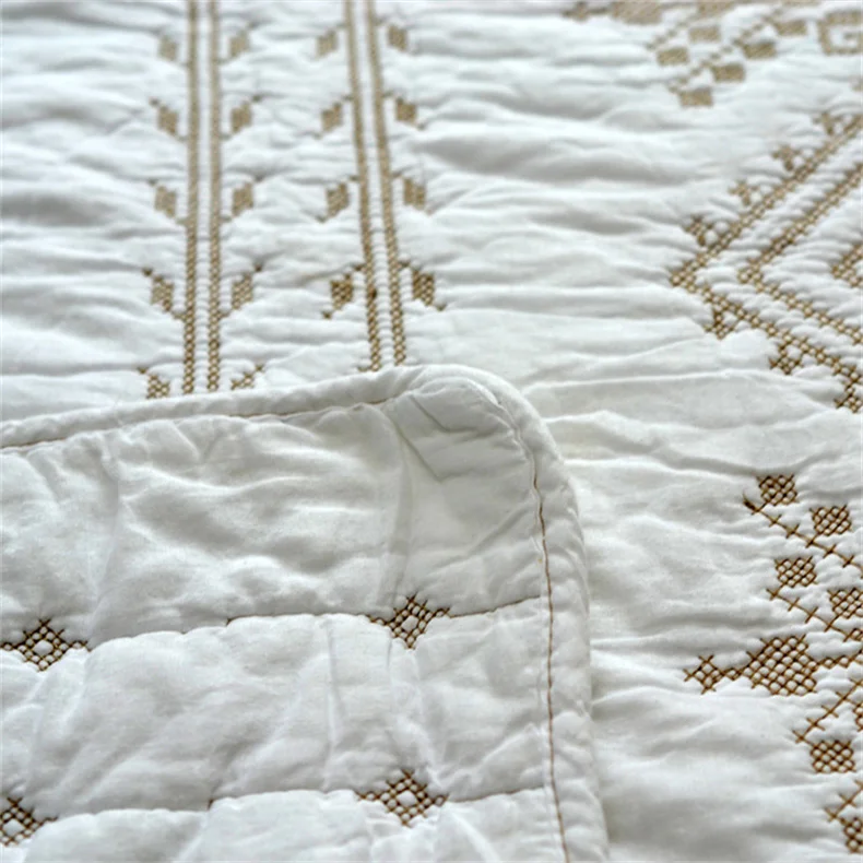 Embroidered Cotton Quilt Bed Cover Quilted Bedspread on the Bed Linen Blanket Nordic Coverlet Padding Comforter Mattress Topper