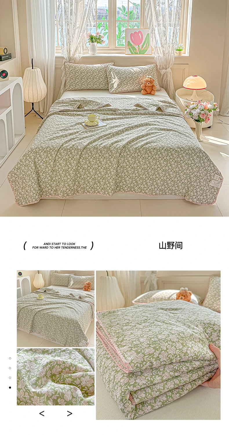 Floral Shell-Embroidered Crinkled Cotton Summer Quilt – Lightweight AC Blanket for Warm Nights